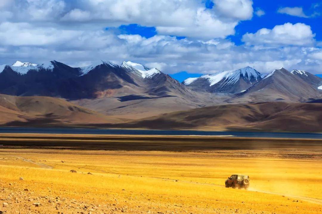 外交部发言人就西藏问题发表评论